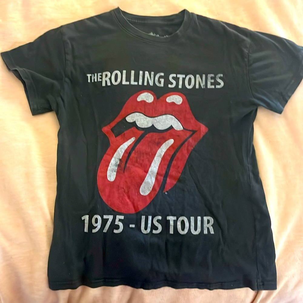 A 1975-us tour shirt Rolling Stones from target only worn twice